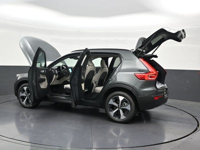 2026 Volvo XC40 B5 Plus
