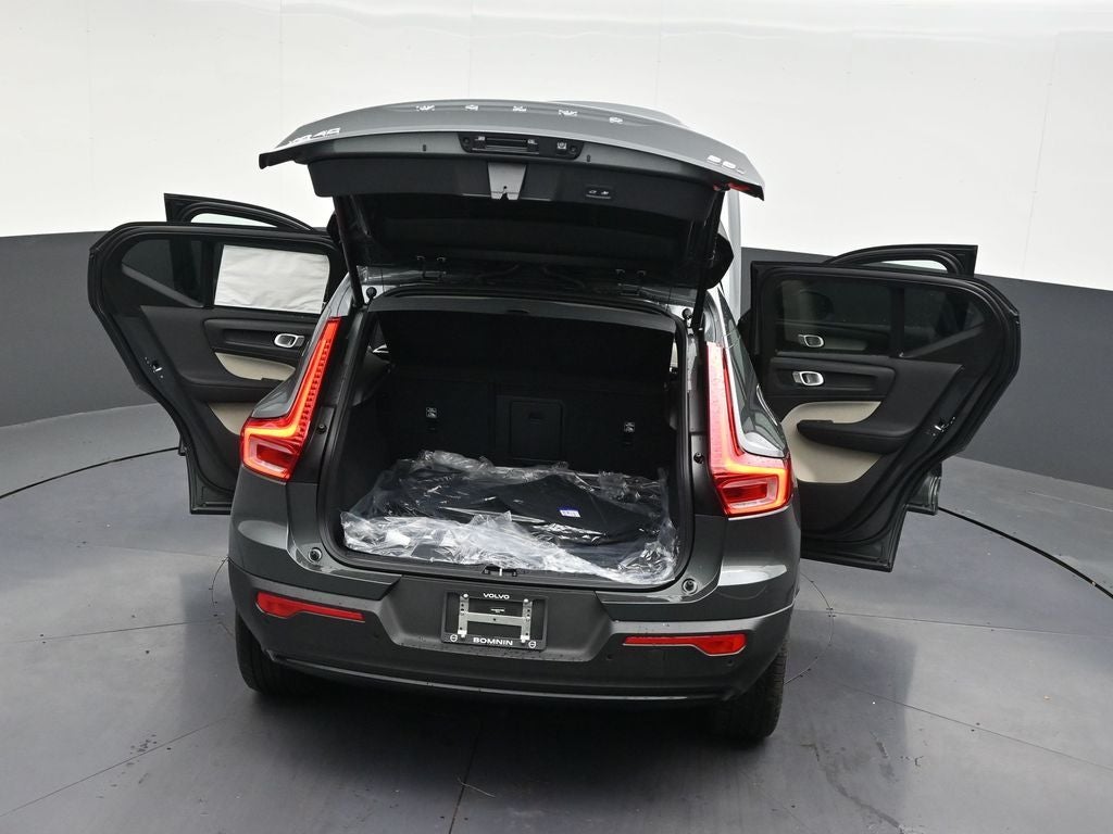 2026 Volvo XC40 B5 Plus