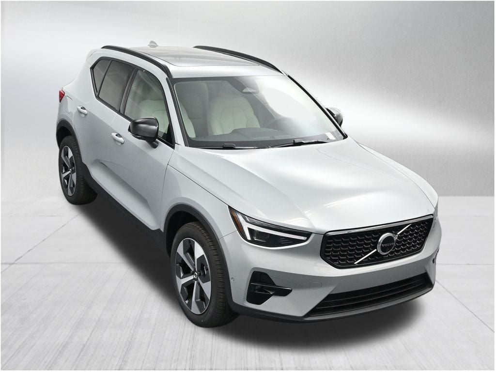 2026 Volvo XC40 B5 Plus