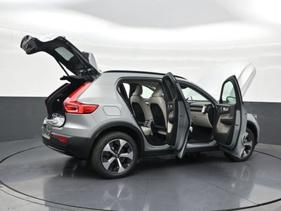 2026 Volvo XC40 B5 Plus