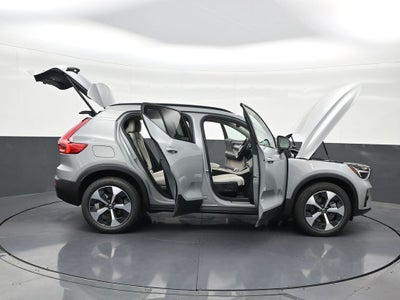 2026 Volvo XC40 B5 Plus