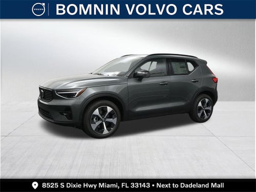 2026 Volvo XC40 B5 Plus