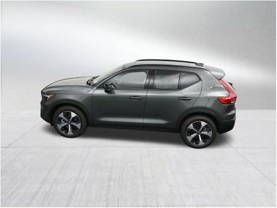 2026 Volvo XC40 B5 Plus
