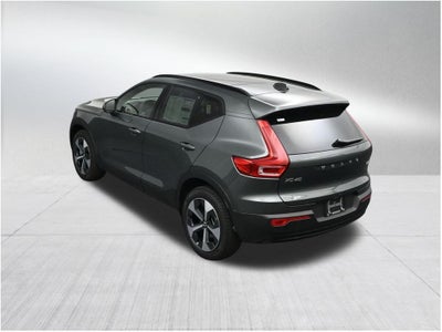 2026 Volvo XC40 B5 Plus