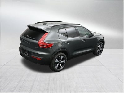 2026 Volvo XC40 B5 Plus