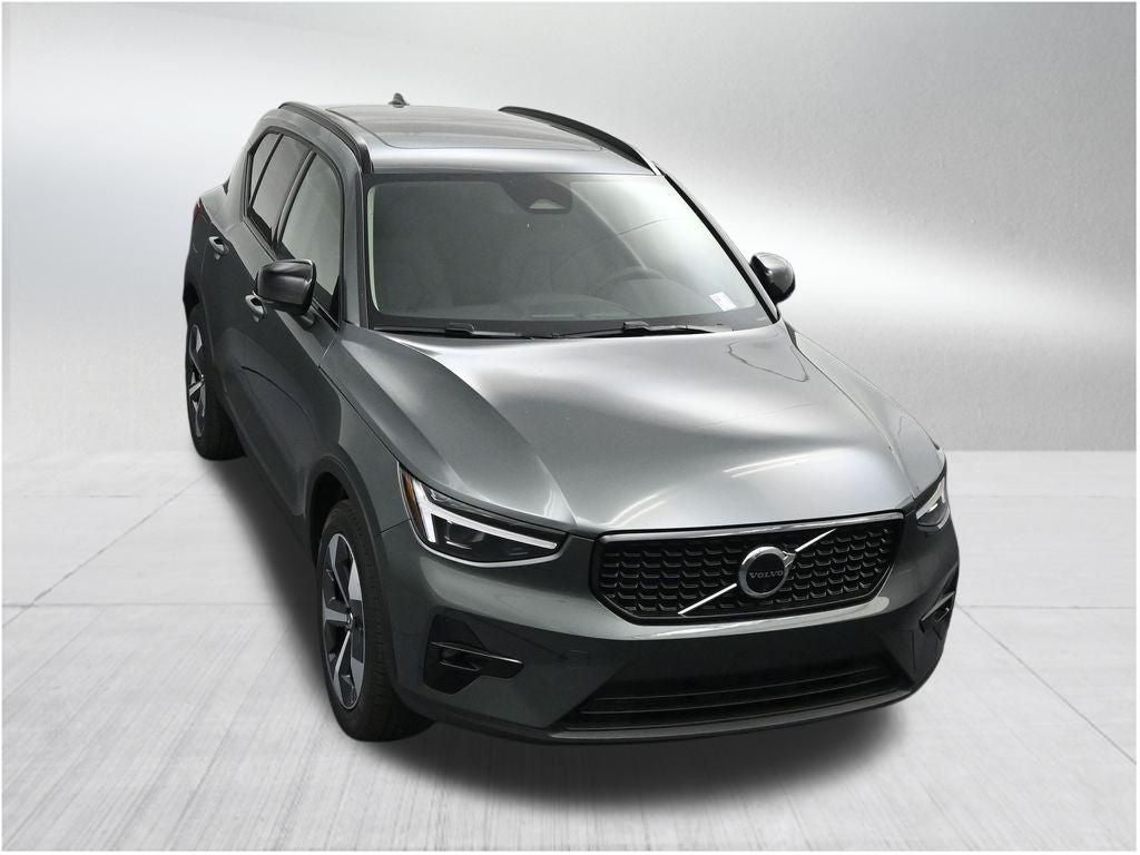 2026 Volvo XC40 B5 Plus