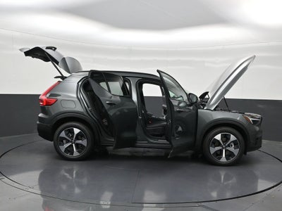 2026 Volvo XC40 B5 Plus
