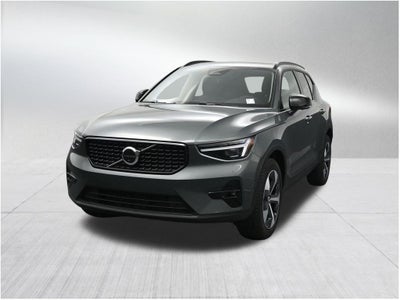 2026 Volvo XC40 B5 Plus