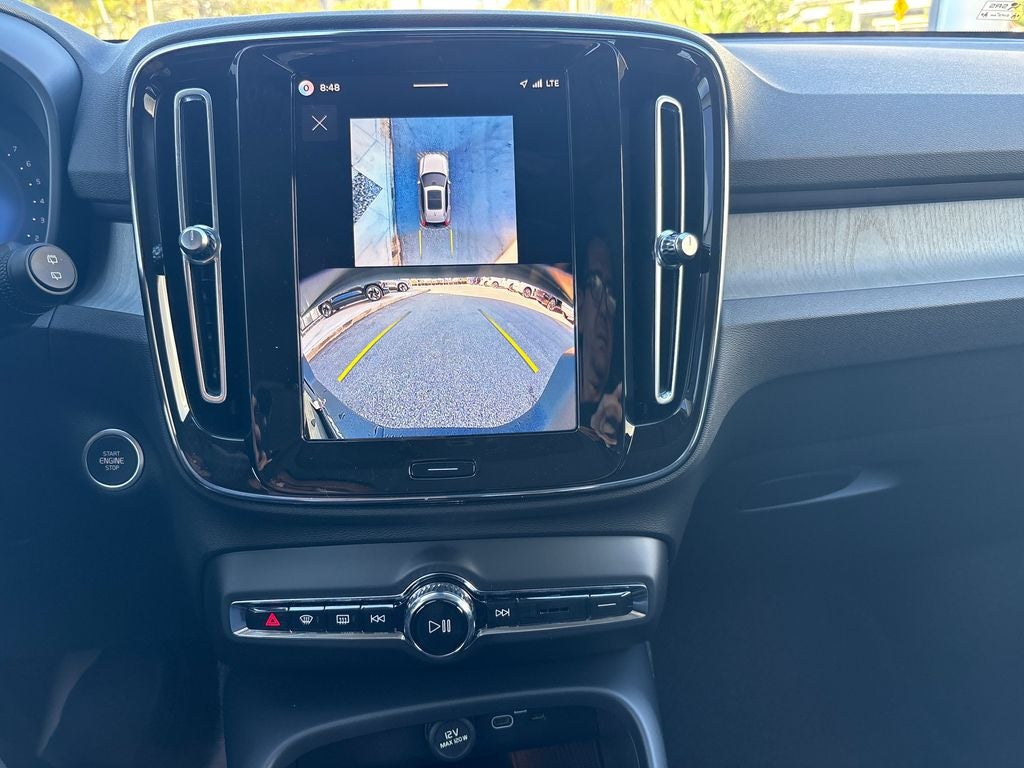 2026 Volvo XC40 B5 Plus