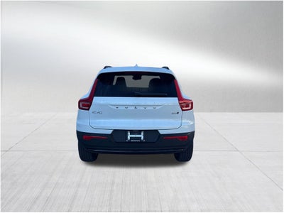 2026 Volvo XC40 B5 Plus