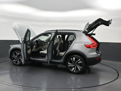 2026 Volvo XC40 B5 Plus