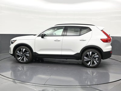 2026 Volvo XC40 B5 Plus
