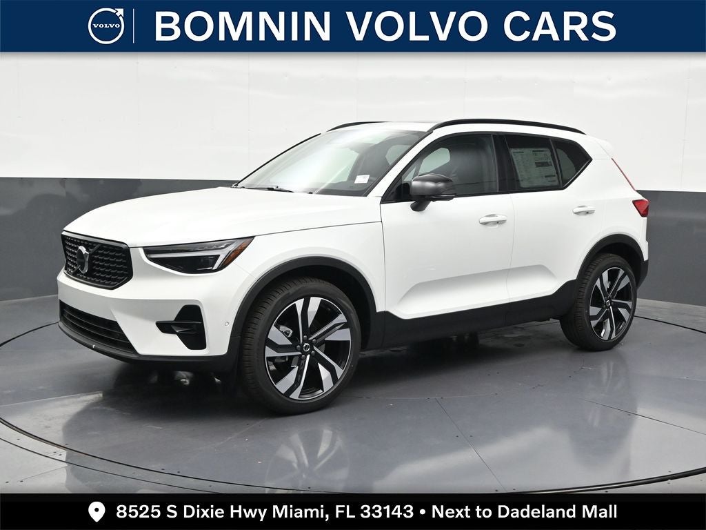 2026 Volvo XC40 B5 Plus