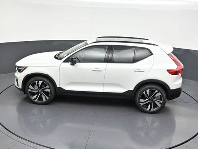 2026 Volvo XC40 B5 Plus