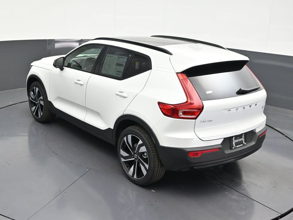 2026 Volvo XC40 B5 Plus