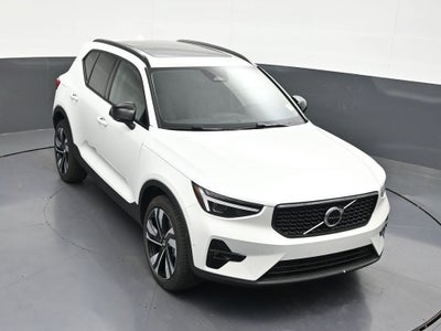 2026 Volvo XC40 B5 Plus