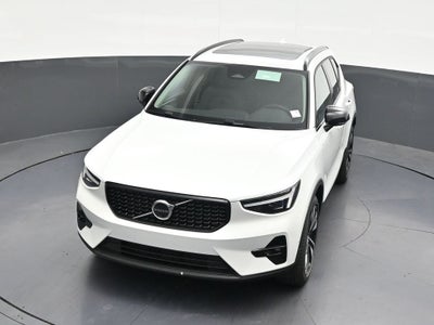 2026 Volvo XC40 B5 Plus