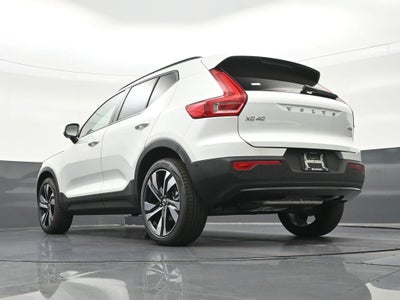 2026 Volvo XC40 B5 Plus