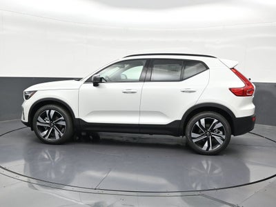 2026 Volvo XC40 B5 Plus