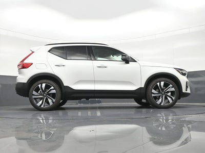 2026 Volvo XC40 B5 Plus