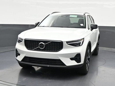 2026 Volvo XC40 B5 Plus