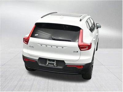 2026 Volvo XC40 B5 Plus