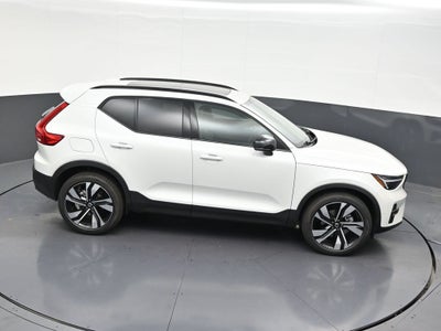 2026 Volvo XC40 B5 Plus