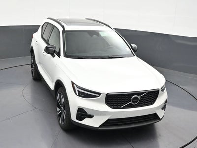 2026 Volvo XC40 B5 Plus