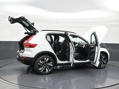 2026 Volvo XC40 B5 Plus