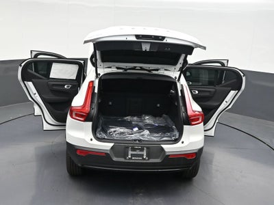2026 Volvo XC40 B5 Plus