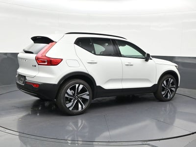 2026 Volvo XC40 B5 Plus