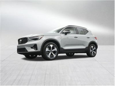 2026 Volvo XC40 B5 Plus
