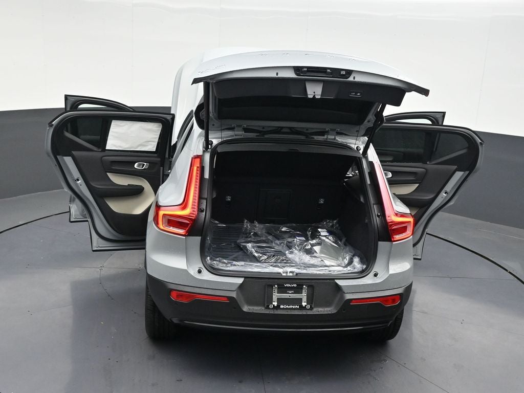 2026 Volvo XC40 B5 Plus