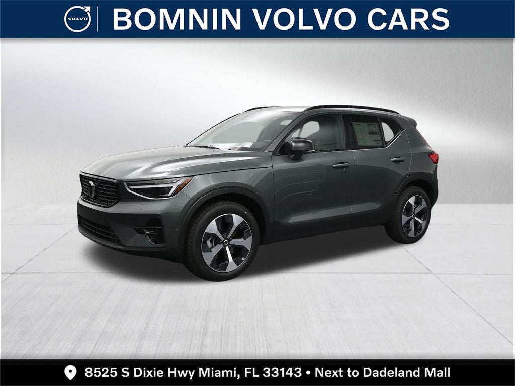 2026 Volvo XC40 B5 Plus
