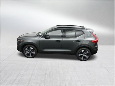 2026 Volvo XC40 B5 Plus