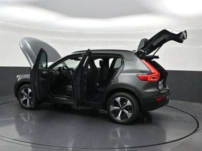 2026 Volvo XC40 B5 Plus