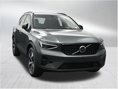 2026 Volvo XC40 B5 Plus