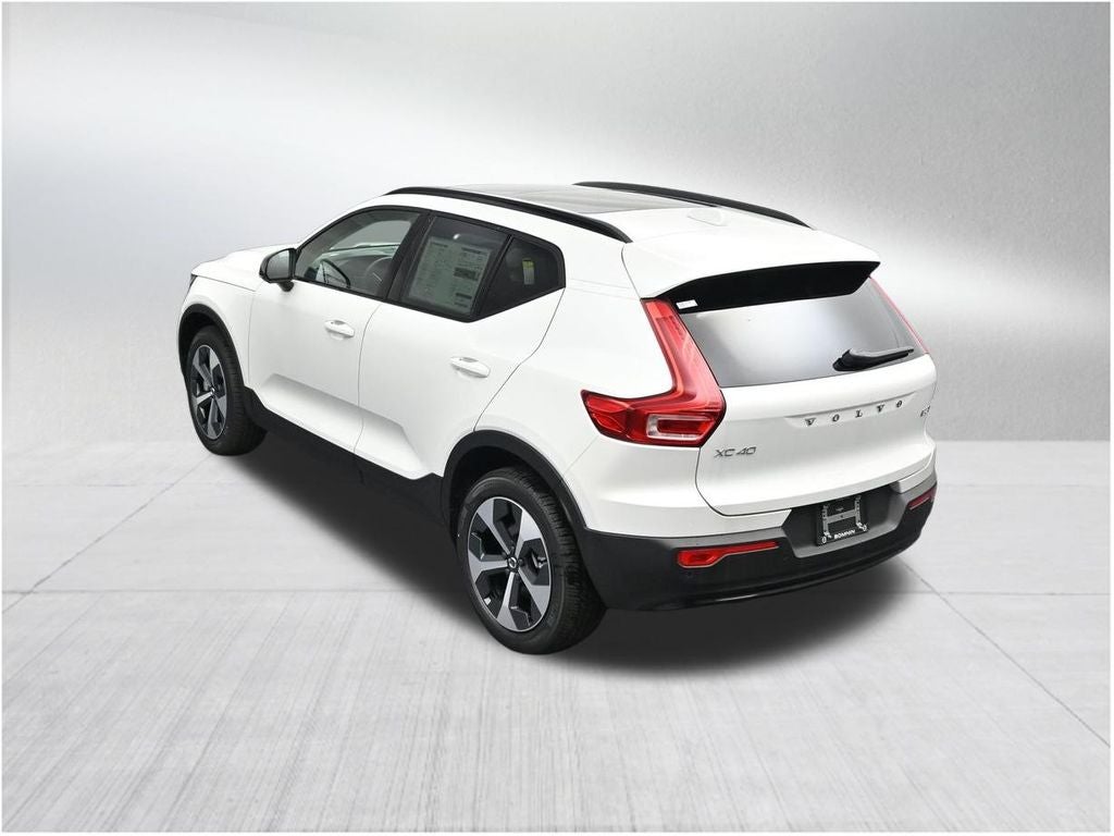 2026 Volvo XC40 B5 Plus