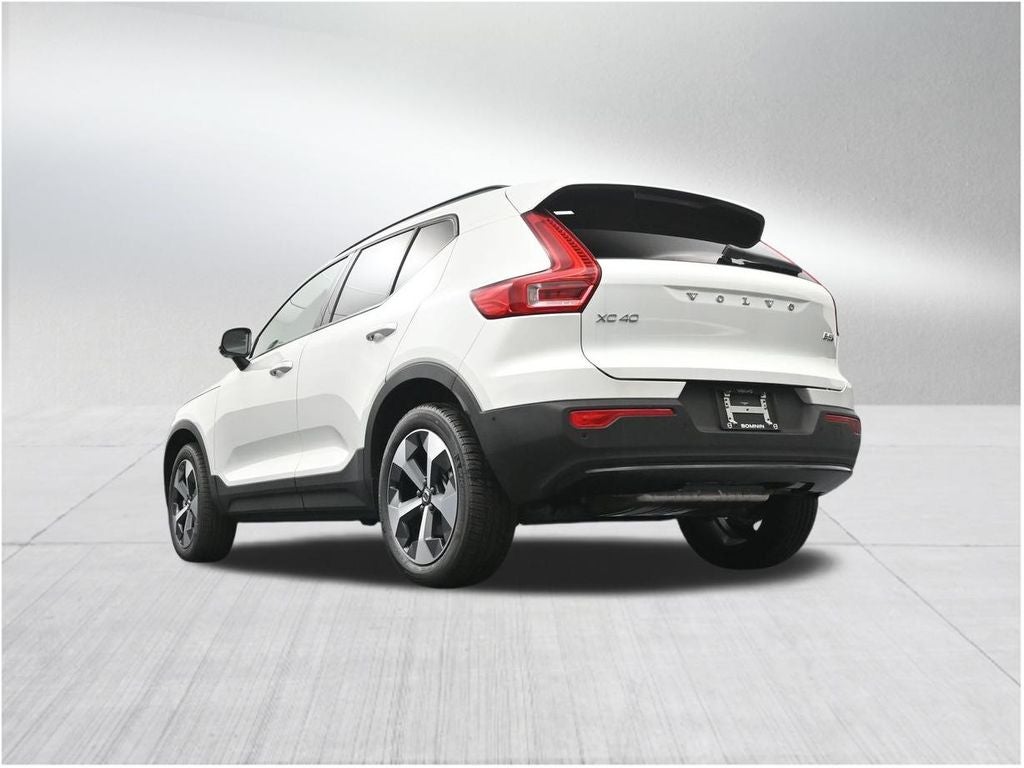 2026 Volvo XC40 B5 Plus