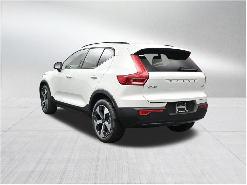 2026 Volvo XC40 B5 Plus