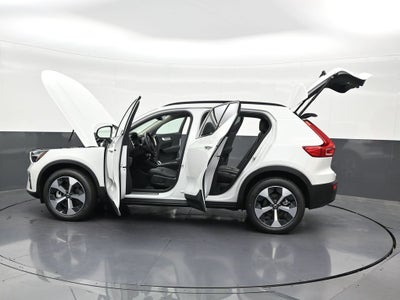 2026 Volvo XC40 B5 Plus