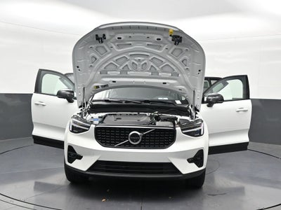 2026 Volvo XC40 B5 Plus