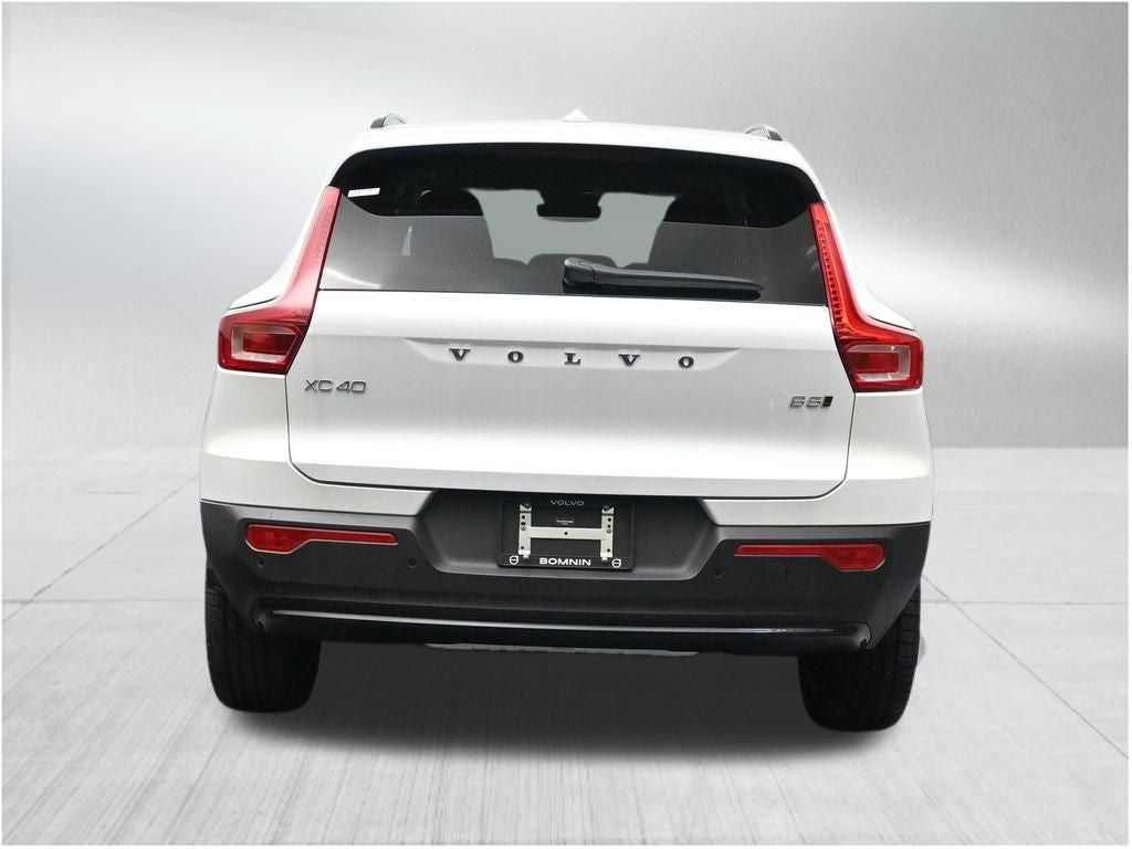 2026 Volvo XC40 B5 Plus