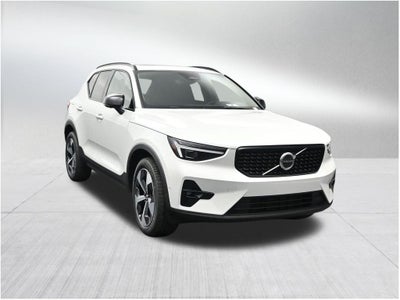 2026 Volvo XC40 B5 Plus