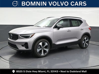 2026 Volvo XC40 B5 Plus