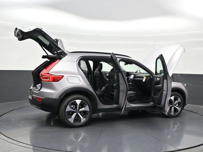 2026 Volvo XC40 B5 Plus