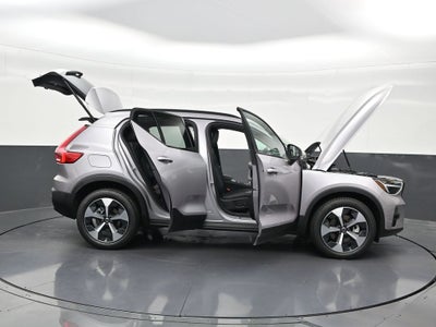 2026 Volvo XC40 B5 Plus