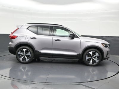 2026 Volvo XC40 B5 Plus