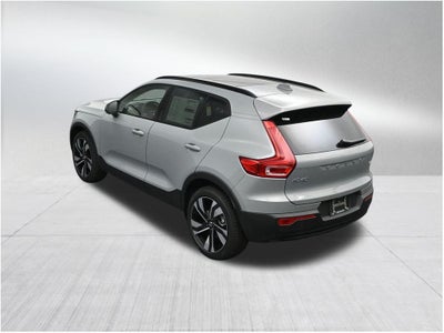 2026 Volvo XC40 B5 Plus
