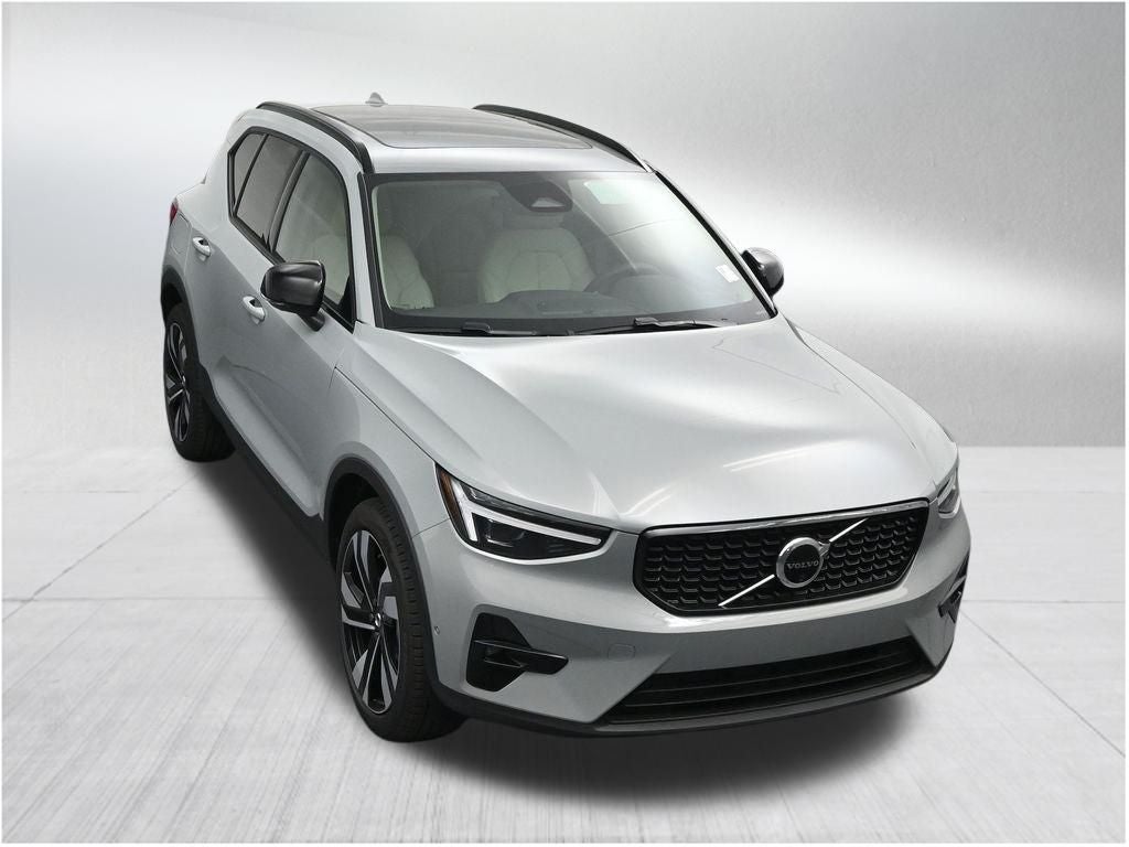 2026 Volvo XC40 B5 Plus